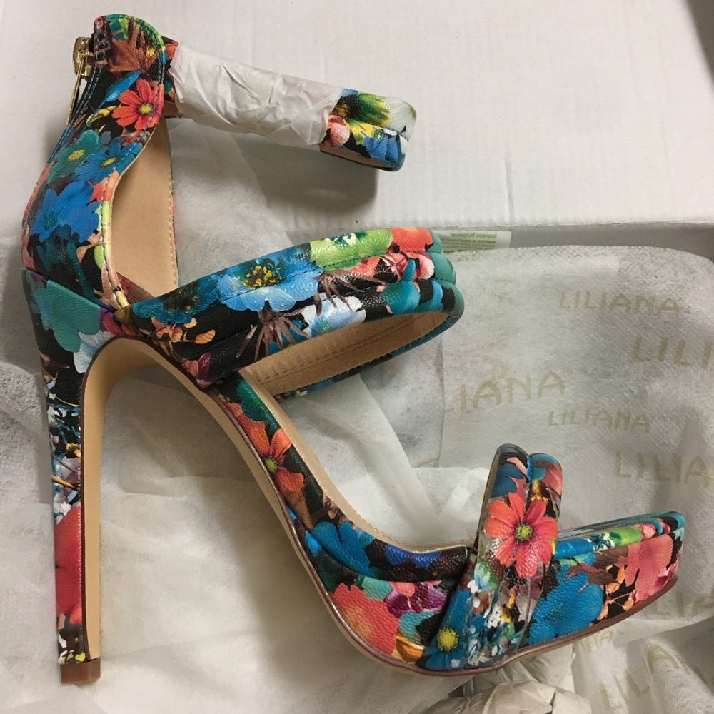 Flower print pumps - Picture 1 of 1
